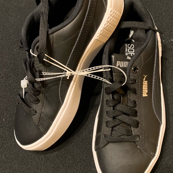 Puma shoes women’s 7 1/2 - Picture 1 of 3